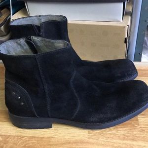 Steve Madden suede boots 🥾 like brand New